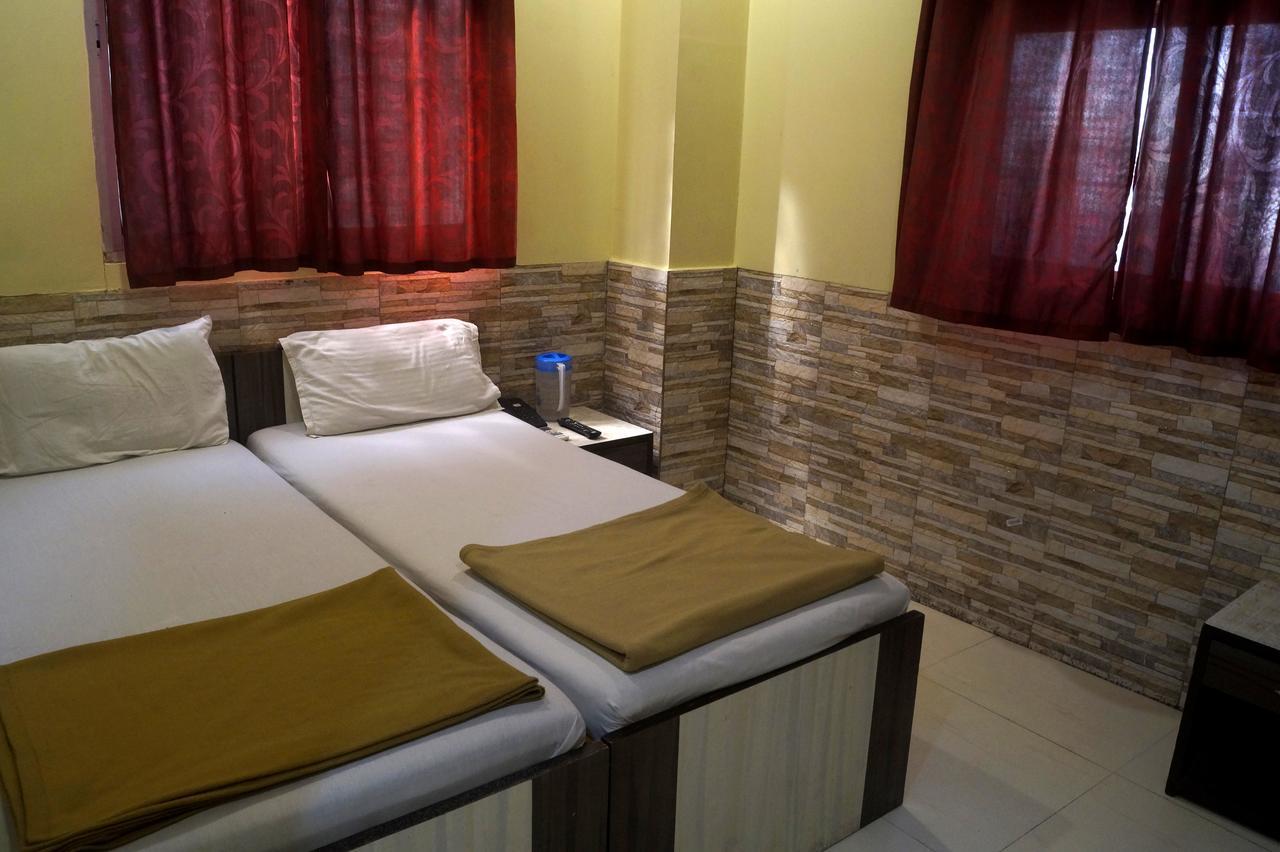 Hotel Zam Zam Palace Mumbai Bagian luar foto